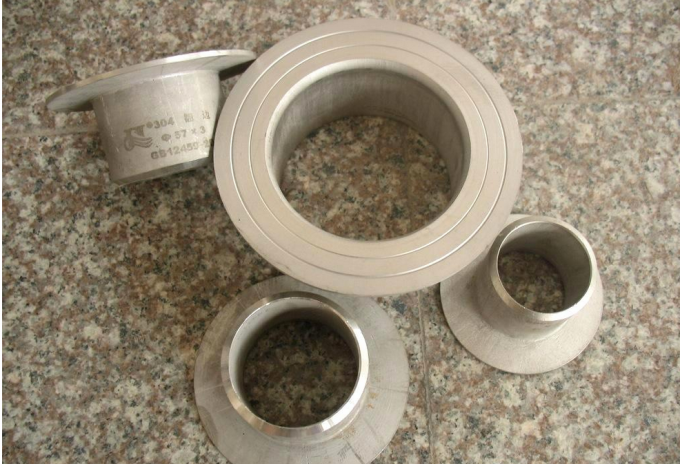 Metal Son Flange ve Uzun Kaynak Boynuz Pe100 SDR11 HDPE Flange Adaptörü Puddle Flange Ücretsiz Örnek 0