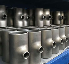 Factory Price Reducing  Tee Pipe Fittings SAF 2205 Tee 2